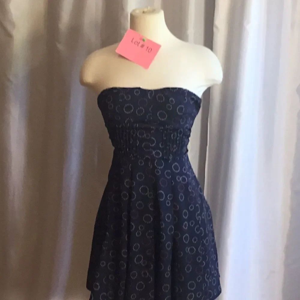 AMERICAN EAGLE OUTFITTERS strapless dress in 00 in navy